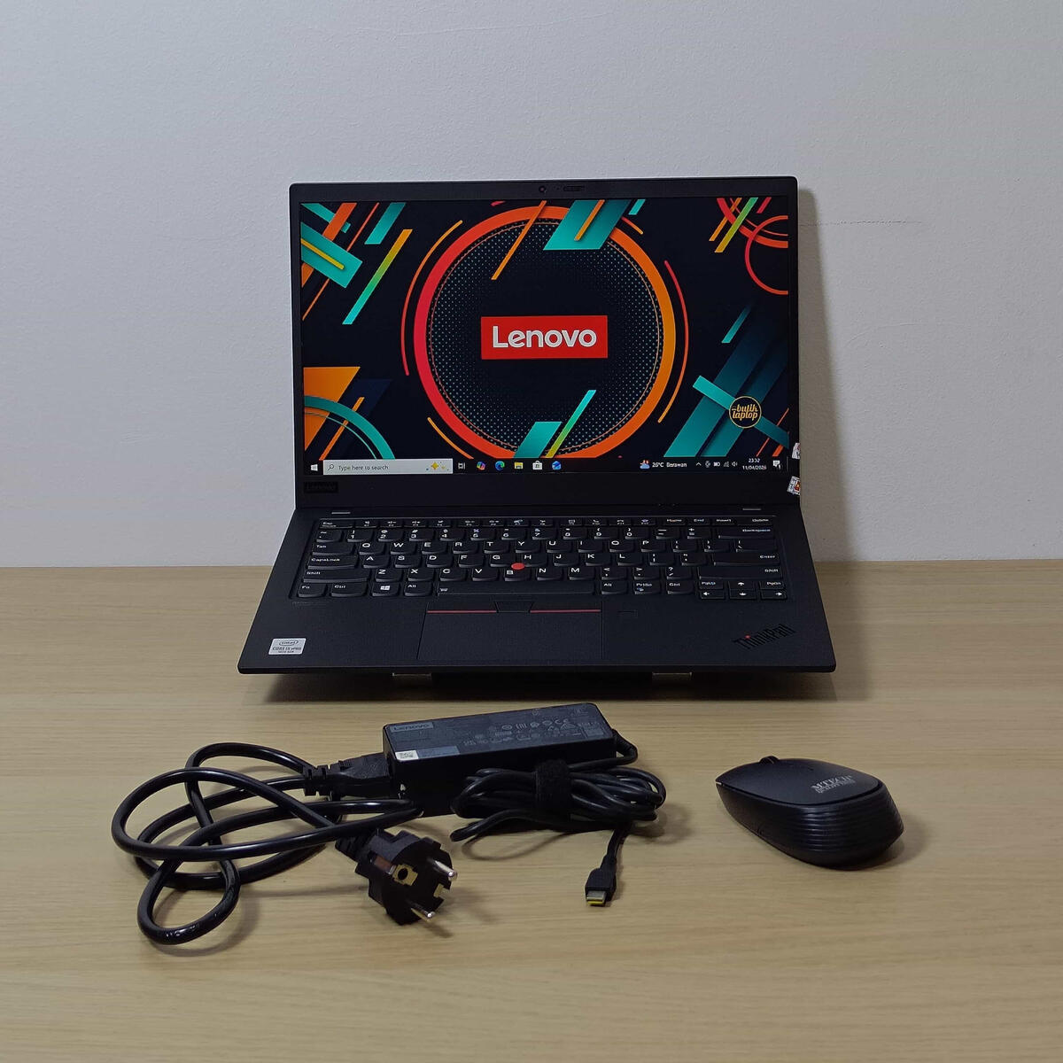 Lenovo Thinkpad X1 Carbon Gen 8 Kelengkapan dan Bonus Butik Laptop