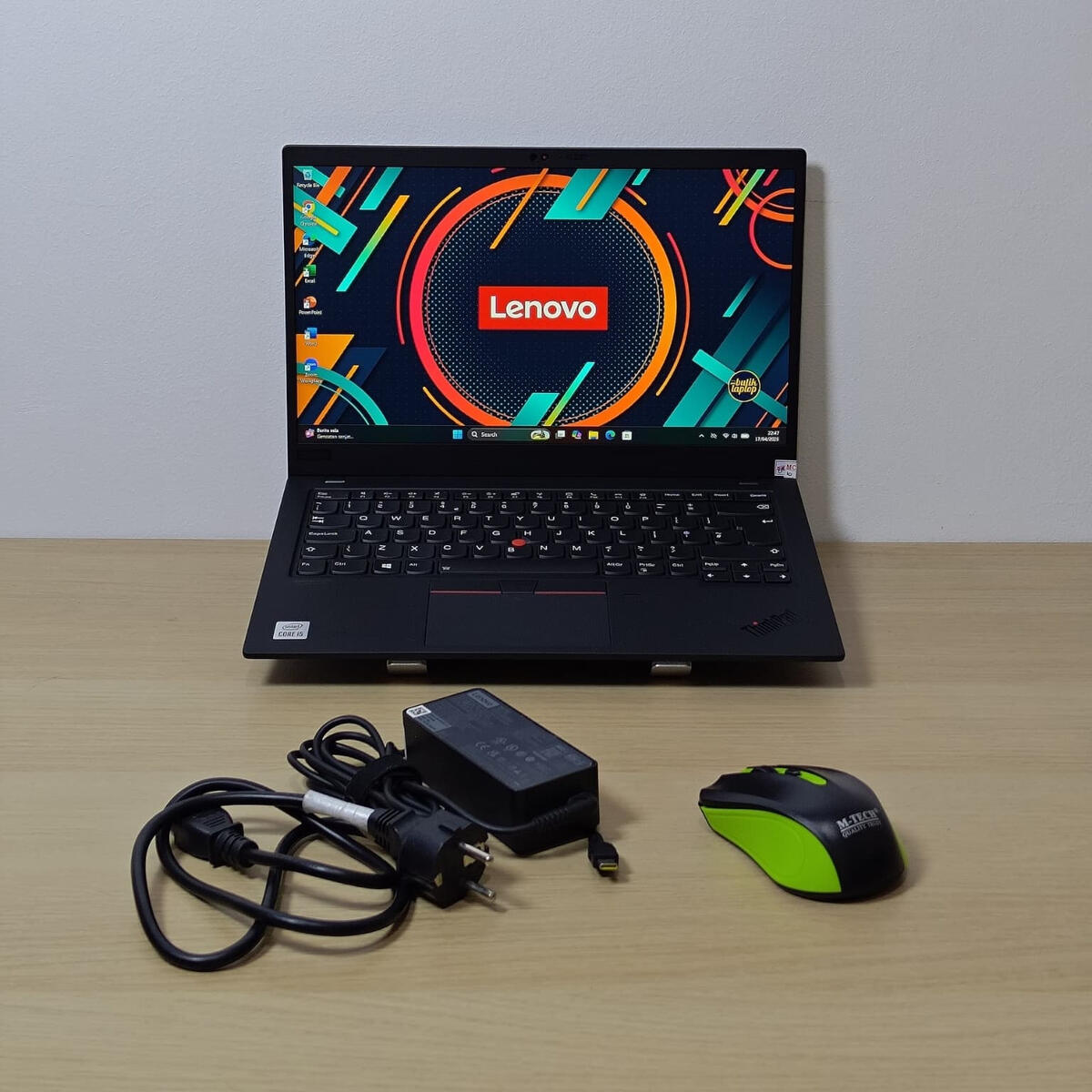 Lenovo Thinkpad X1 Carbon Gen 8 Kelengkapan dan Bonus Butik Laptop