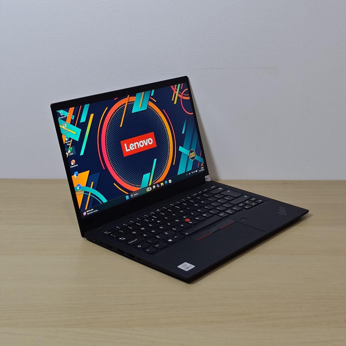 Lenovo Thinkpad X1 Carbon Gen 8 Depan Kiri Lenovo Thinkpad X1 Carbon Gen 8 Kiri Butik Laptop